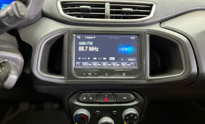 GM - Chevrolet ONIX HATCH LT 1.4 8V FlexPower 5p Mec. 2016 Flex-8