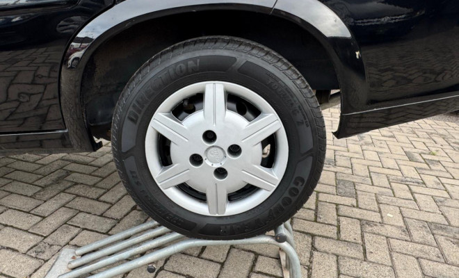 GM - Chevrolet Classic Life/LS 1.0 VHC FlexP. 4p 2013 Flex-11