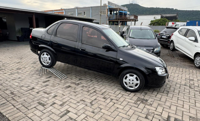 GM - Chevrolet Classic Life/LS 1.0 VHC FlexP. 4p 2013 Flex-9