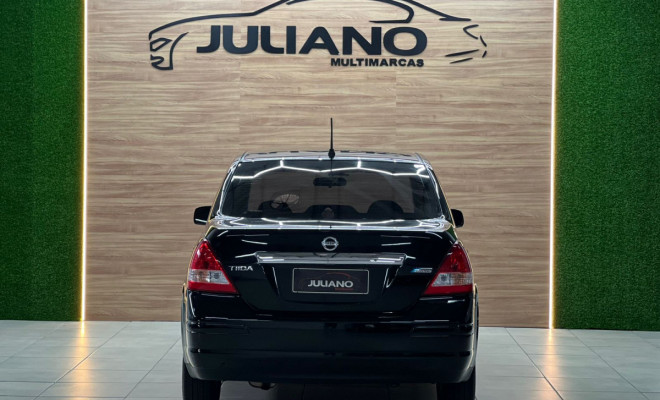 Nissan TIIDA Sedan 1.8 16V Flex Fuel 4p Aut. 2013 Flex-13