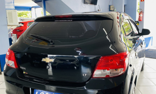 GM - Chevrolet ONIX HATCH LT 1.0 8V FlexPower 5p Mec. 2013 Flex-4
