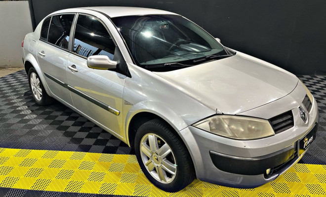Renault Megane Sedan Dynamique Hi-Flex 1.6 16V 2009 Flex