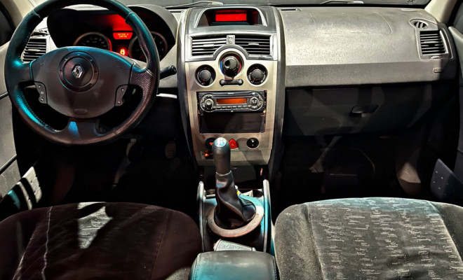 Renault Megane Sedan Dynamique Hi-Flex 1.6 16V 2009 Flex-3