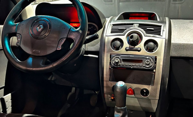 Renault Megane Sedan Dynamique Hi-Flex 1.6 16V 2009 Flex-4