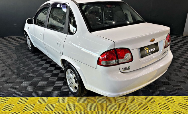 GM - Chevrolet Classic Life/LS 1.0 VHC FlexP. 4p 2013 Flex-2