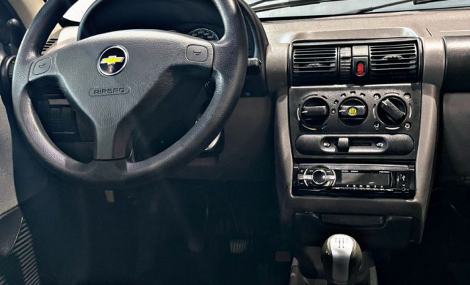 GM - Chevrolet Classic Life/LS 1.0 VHC FlexP. 4p 2013 Flex-4