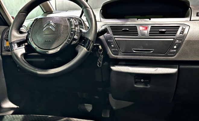 Citroën C4 Picasso/Pic. La Luna 2.0 16V  Aut. 2011 Gasolina-4