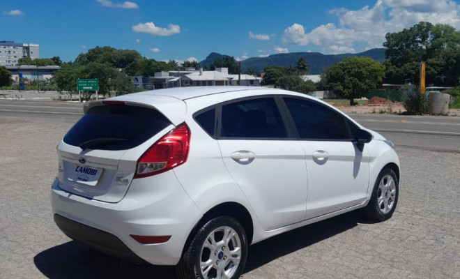 Ford Fiesta 1.6 16V Flex Mec. 5p 2015 Flex-6