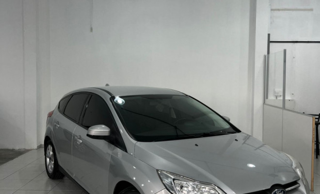 Ford Focus 1.6 SE Flex 16v 5p Aut 2014-1