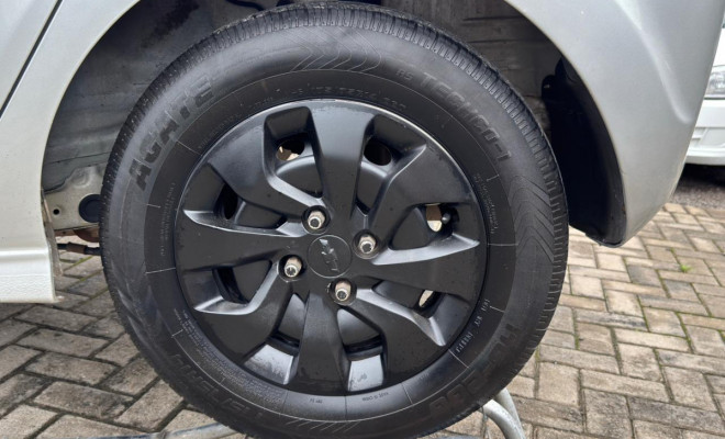 GM - Chevrolet ONIX HATCH Joy 1.0 8V Flex 5p Mec. 2020 Flex-6