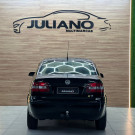 VW - VolksWagen Polo Sedan 1.6 Mi Total Flex 8V 4p 2006 Flex-13