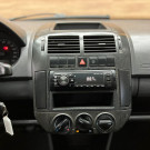 VW - VolksWagen Polo Sedan 1.6 Mi Total Flex 8V 4p 2006 Flex-8