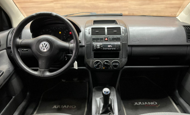 VW - VolksWagen Polo Sedan 1.6 Mi Total Flex 8V 4p 2006 Flex-5