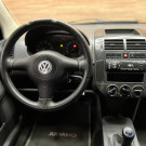 VW - VolksWagen Polo Sedan 1.6 Mi Total Flex 8V 4p 2006 Flex-6