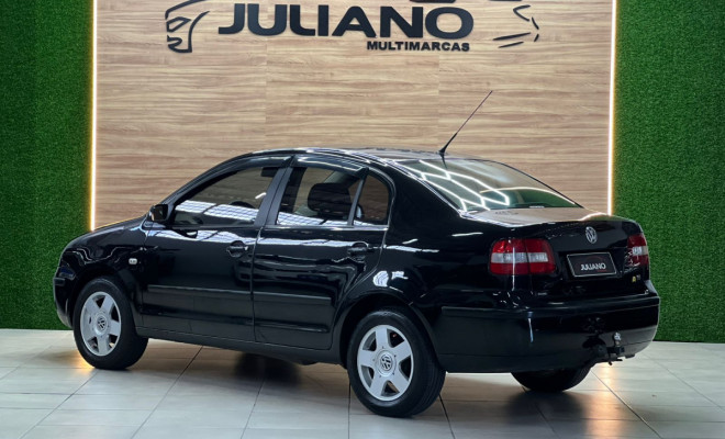 VW - VolksWagen Polo Sedan 1.6 Mi Total Flex 8V 4p 2006 Flex-2