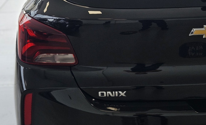 GM - Chevrolet ONIX HATCH LT 1.0 12V Flex 5p Mec. 2023 Flex-17