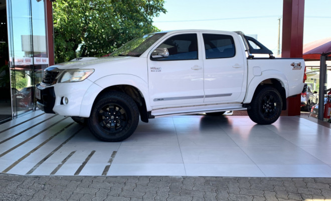 Toyota Hilux CD SRV D4-D 4x4 3.0  TDI Dies 2012 Diesel