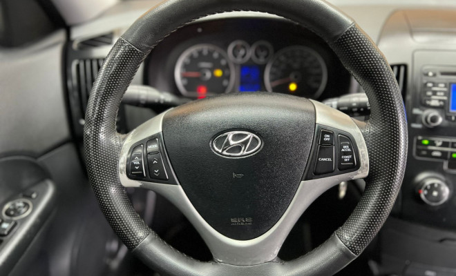 Hyundai i30 2.0 16V 145cv 5p Aut. 2012 Gasolina-6