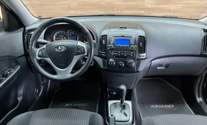 Hyundai i30 2.0 16V 145cv 5p Aut. 2012 Gasolina-4