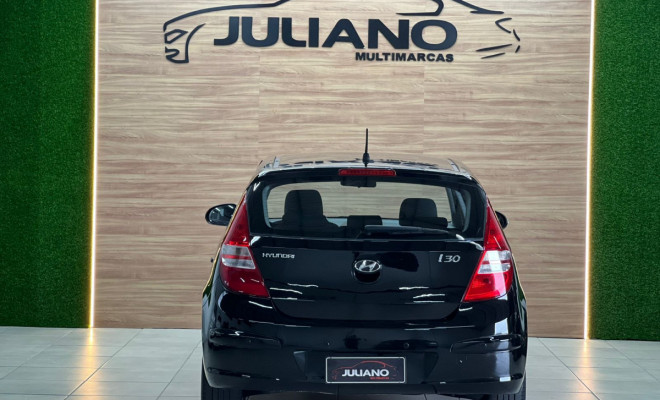 Hyundai i30 2.0 16V 145cv 5p Aut. 2012 Gasolina-12