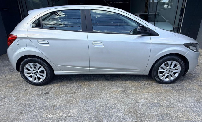 GM - Chevrolet ONIX HATCH 1.0 12V Flex 5p Mec. 2021 Flex-2