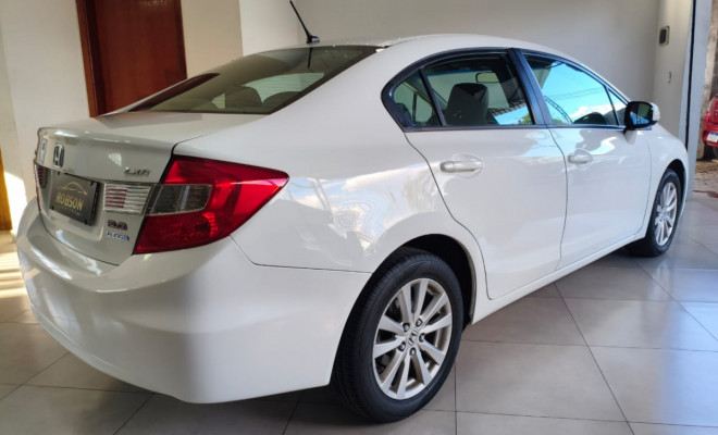Honda Civic Sedan LXR 2.0 Flexone 16V Aut. 4p 2014 Flex-2