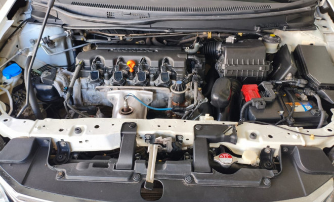 Honda Civic Sedan LXR 2.0 Flexone 16V Aut. 4p 2014 Flex-16