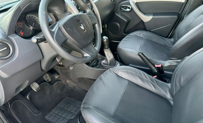 Renault DUSTER Expression 1.6 Hi-Flex - 2016-9