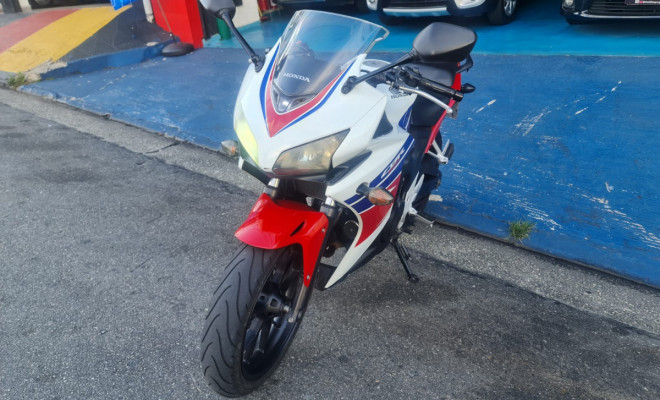 HONDA CBR 500R 2016 Gasolina-0