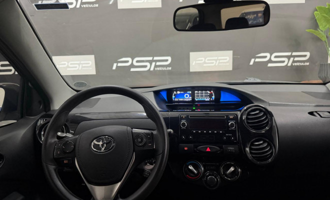 Toyota ETIOS XS Sedan 1.5 Flex 16V 4p Aut. 2017 Flex-11