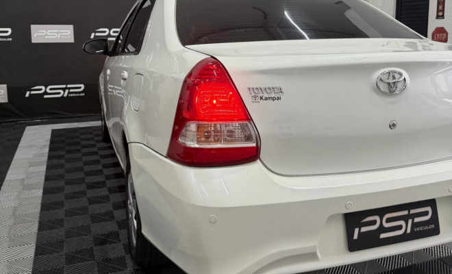 Toyota ETIOS XS Sedan 1.5 Flex 16V 4p Aut. 2017 Flex-9