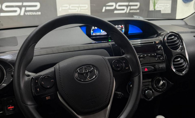 Toyota ETIOS XS Sedan 1.5 Flex 16V 4p Aut. 2017 Flex-12