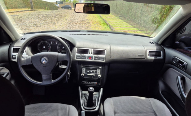 VW - VolksWagen Bora 2.0/ 2.0 Flex 8v Mec. 2009 Flex-3