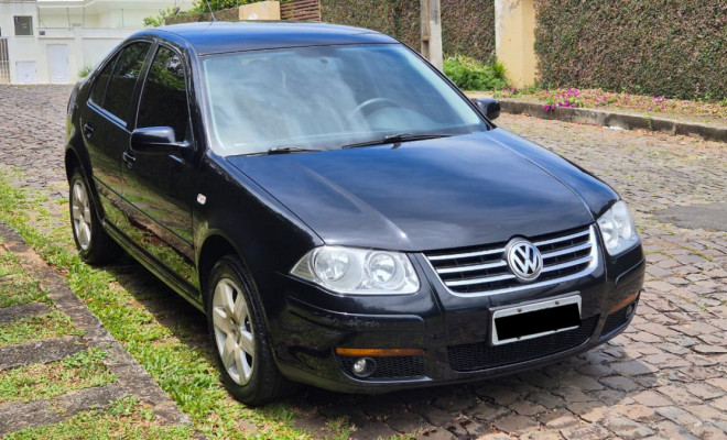 VW - VolksWagen Bora 2.0/ 2.0 Flex 8v Mec. 2009 Flex