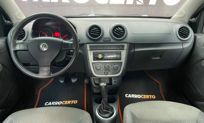 VW - VolksWagen VOYAGE 1.0 2012  100% FINANCIADO-4