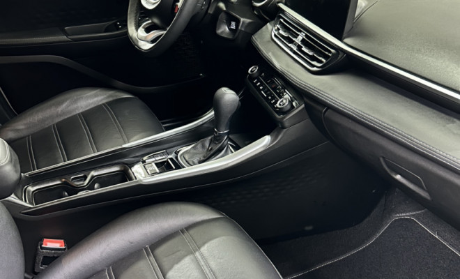 Fiat Fastback Audace 1.0 200 T. Flex Aut 2025 Flex-4