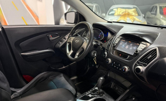 Hyundai ix35 2.0 16V 170cv 2WD/4WD Aut. 2012 Gasolina-2