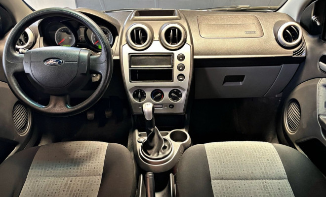 Ford Fiesta Sedan SE 1.6 16V Flex 4p 2014 Flex-4