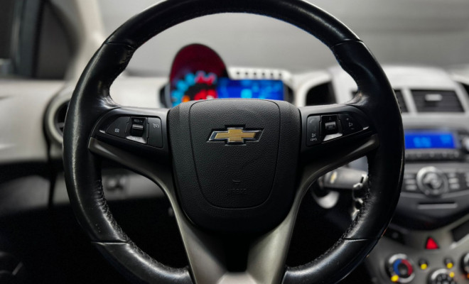 GM - Chevrolet SONIC HB LTZ 1.6 16V FlexPower 5p Aut. 2013 Flex-8