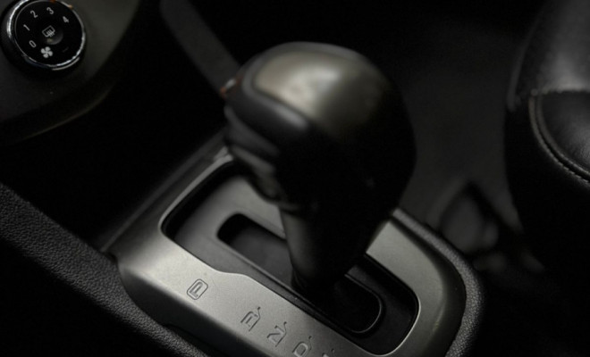 GM - Chevrolet SONIC HB LTZ 1.6 16V FlexPower 5p Aut. 2013 Flex-11