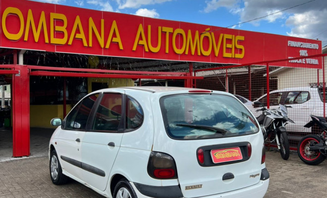 Renault Scénic RT/Auth/Auth/Kids Hi-Flex 1.6 16V 2000 Gasolina-1