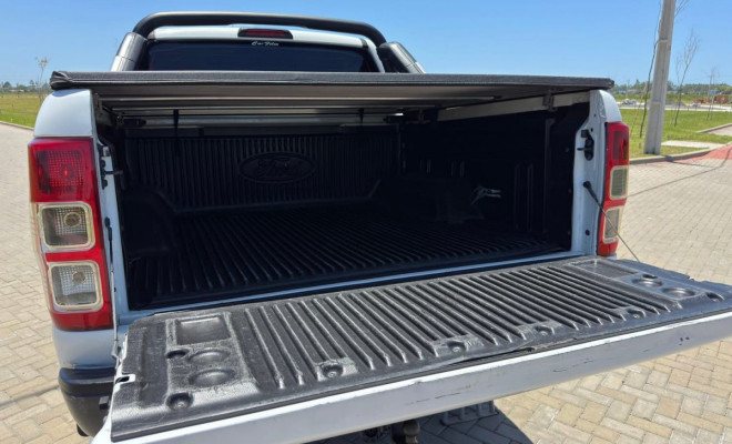 Ford Ranger XLS 3.2 20V 4x4 CD Diesel Aut. 2014 Diesel-12