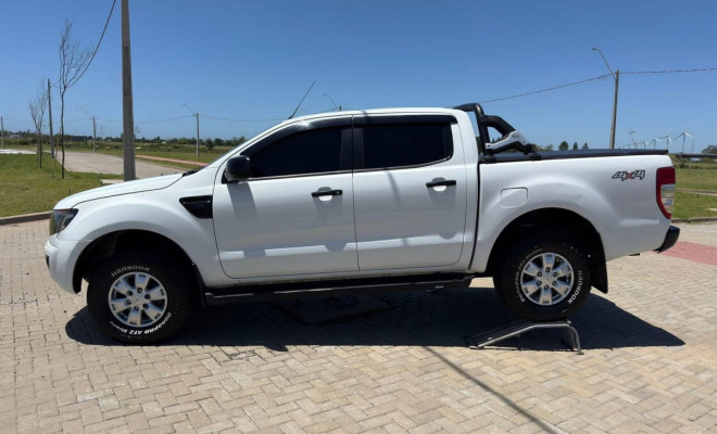 Ford Ranger XLS 3.2 20V 4x4 CD Diesel Aut. 2014 Diesel-10
