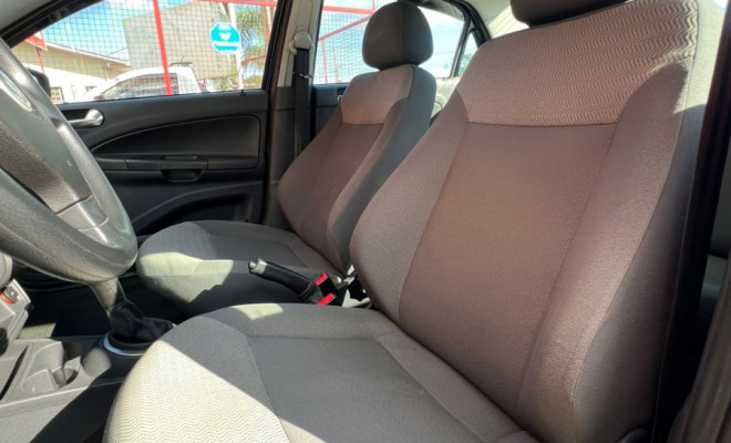 VW - VolksWagen VOYAGE 1.0/1.0 City Mi Total Flex 8V 4p 2010 Flex-8