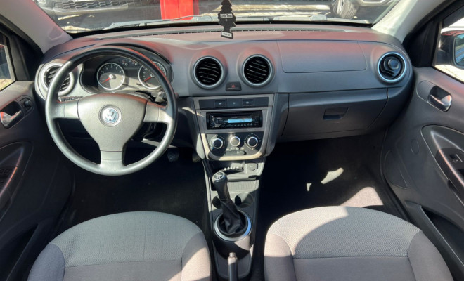 VW - VolksWagen VOYAGE 1.0/1.0 City Mi Total Flex 8V 4p 2010 Flex-7