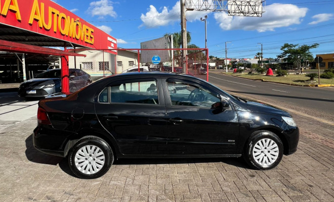 VW - VolksWagen VOYAGE 1.0/1.0 City Mi Total Flex 8V 4p 2010 Flex-4