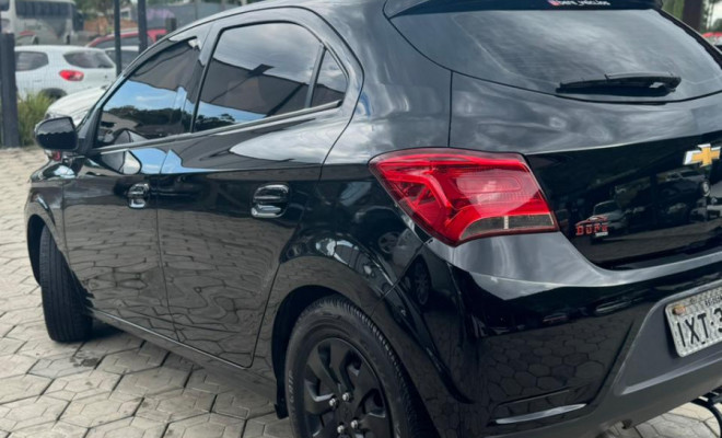 GM - Chevrolet ONIX HATCH LT 1.0 8V FlexPower 5p Mec. 2017 Flex-4