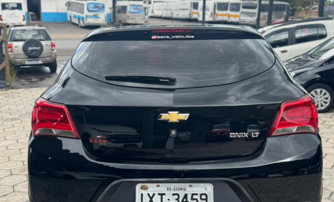 GM - Chevrolet ONIX HATCH LT 1.0 8V FlexPower 5p Mec. 2017 Flex-3