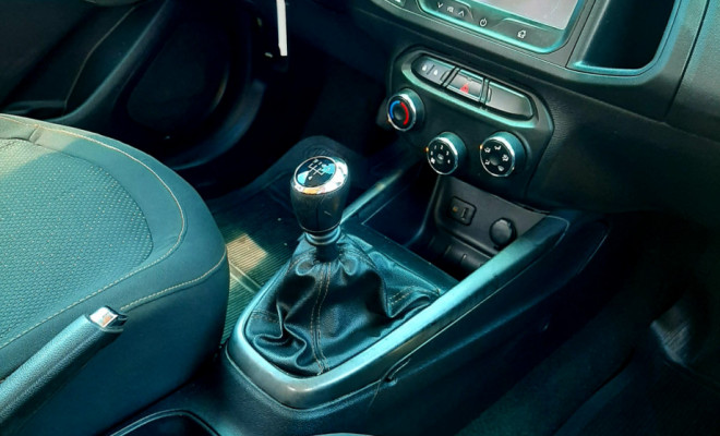 GM - Chevrolet ONIX HATCH LT 1.0 8V FlexPower 5p Mec. 2013 Flex-12