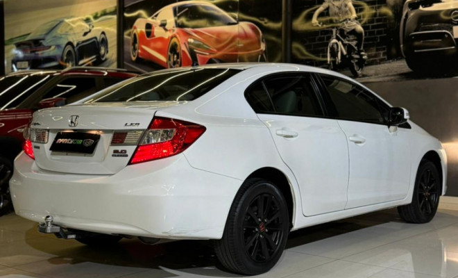 Honda Civic Sedan LXR 2.0 Flexone 16V Aut. 4p 2014 Flex-4
